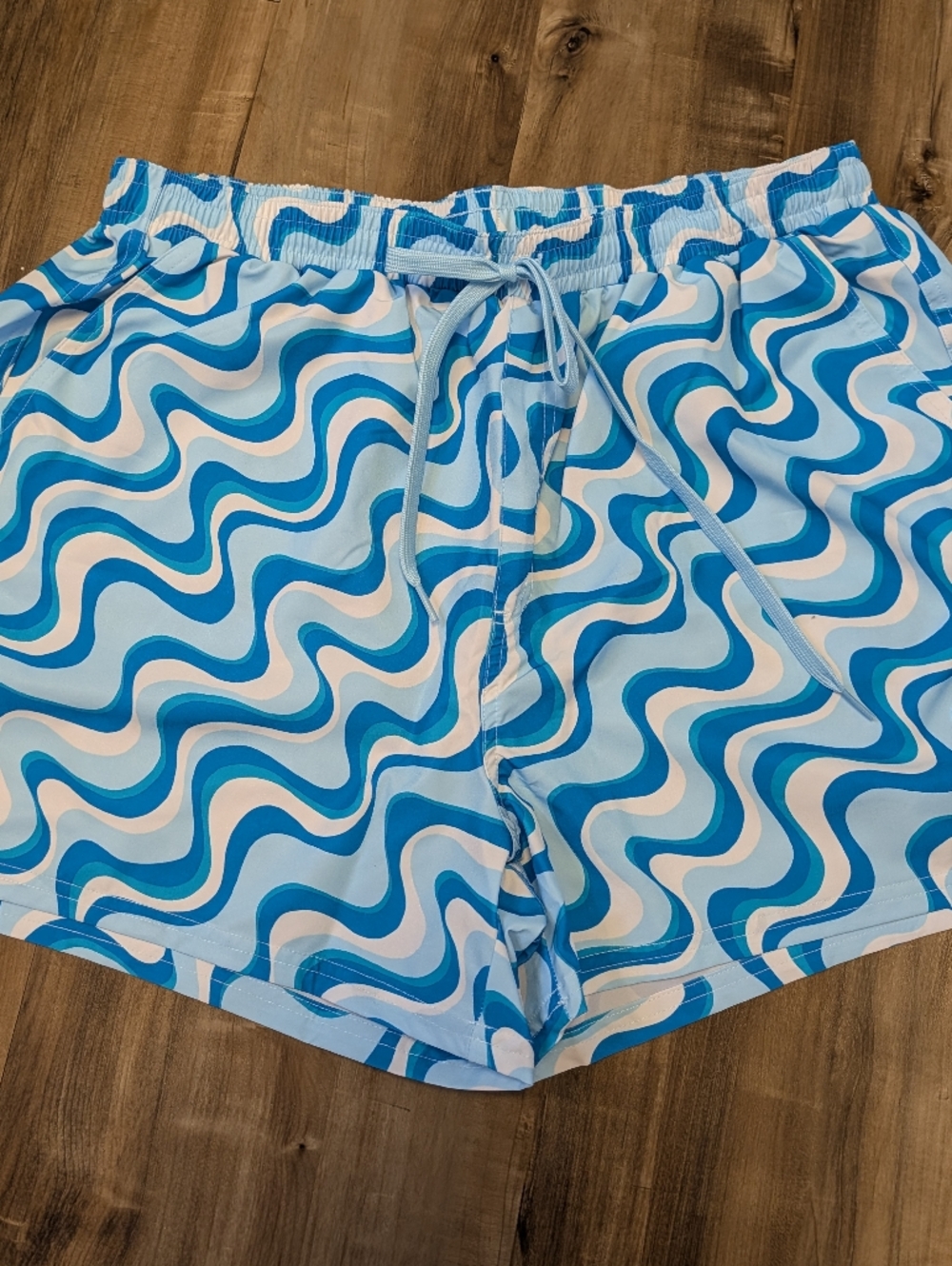 wild fable Men's Blue & White Wavy Print Swim Trunks